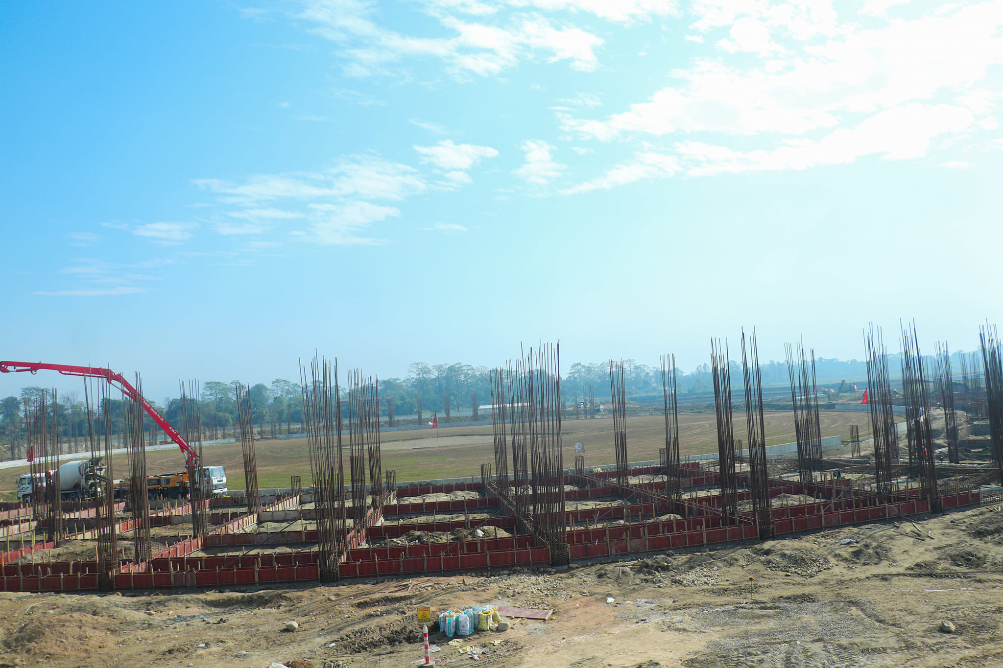 गौतमबुद्ध रंगशाला निर्माणका लागि रत्ननगर नगरपालिकाद्वारा १० लाख सहयोग